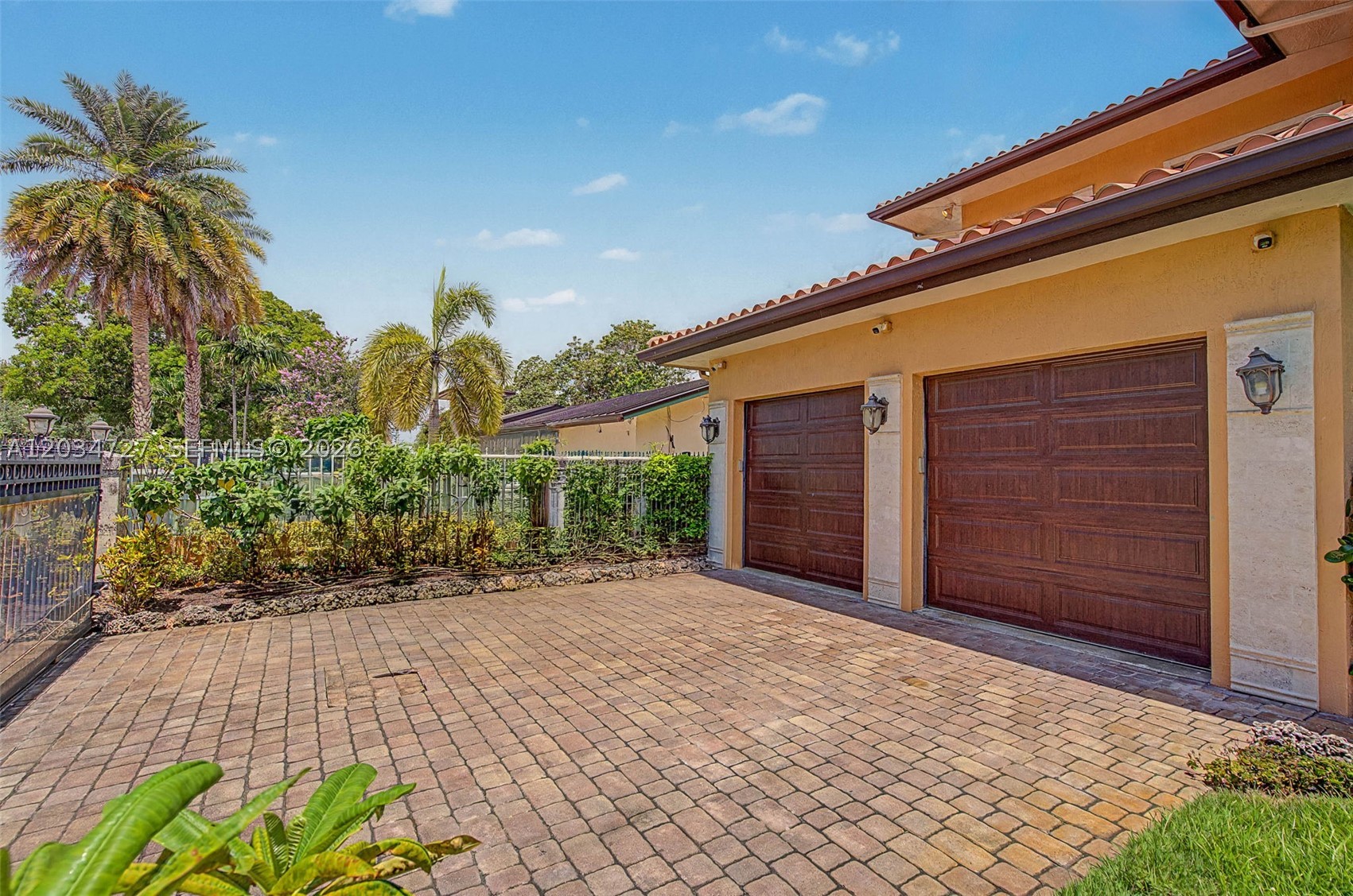 4251 SW 11th St Miami, FL 33134