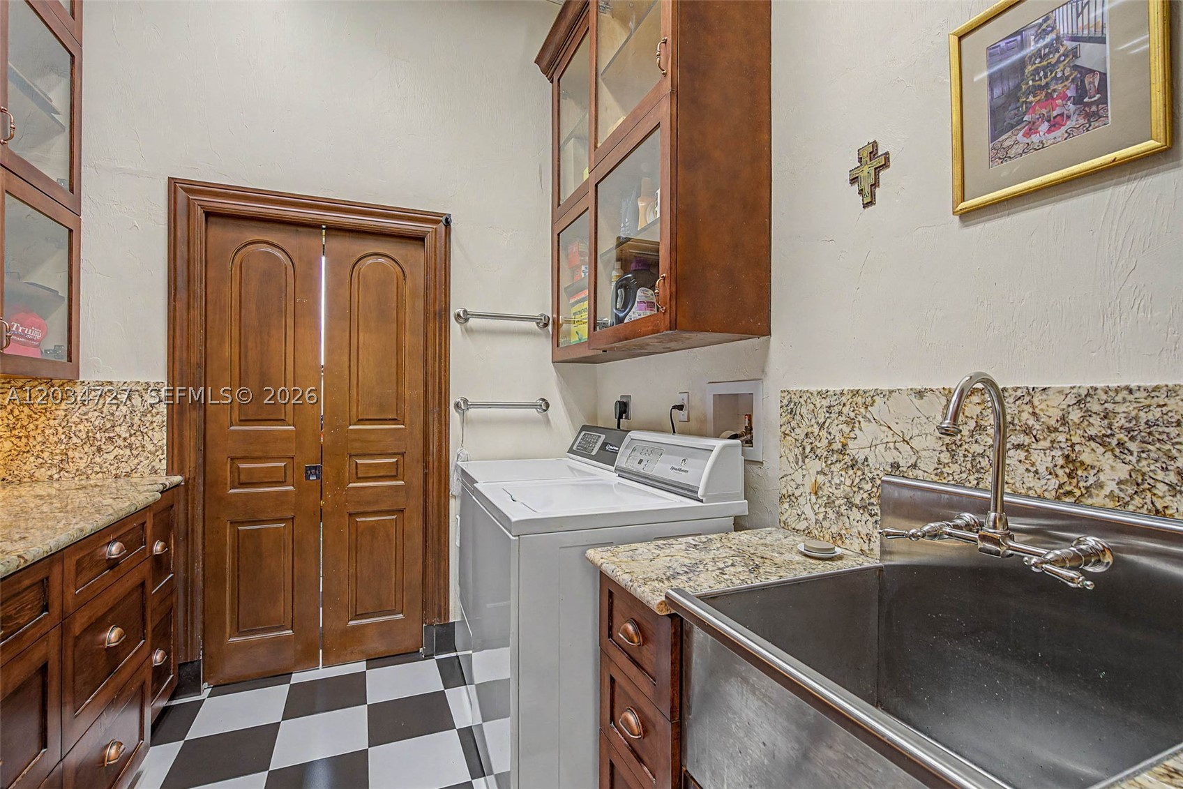 4251 SW 11th St Miami, FL 33134
