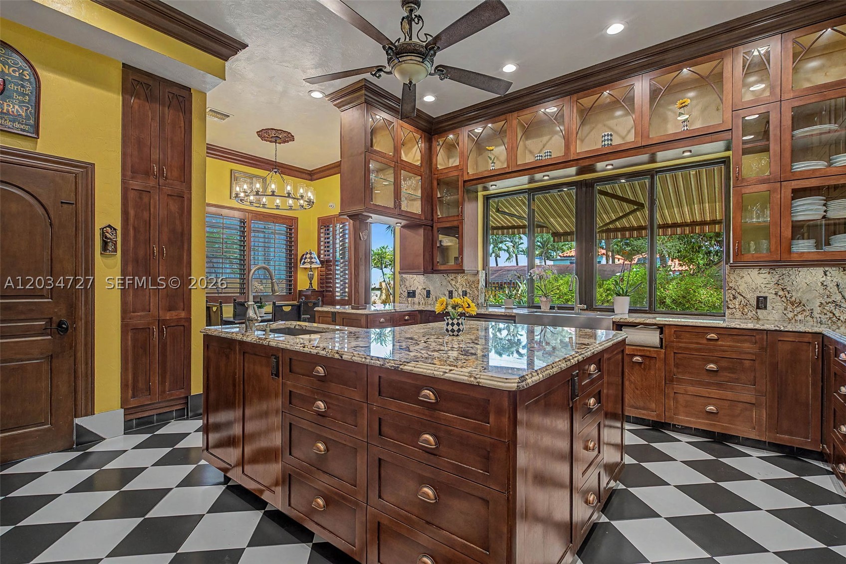 4251 SW 11th St Miami, FL 33134