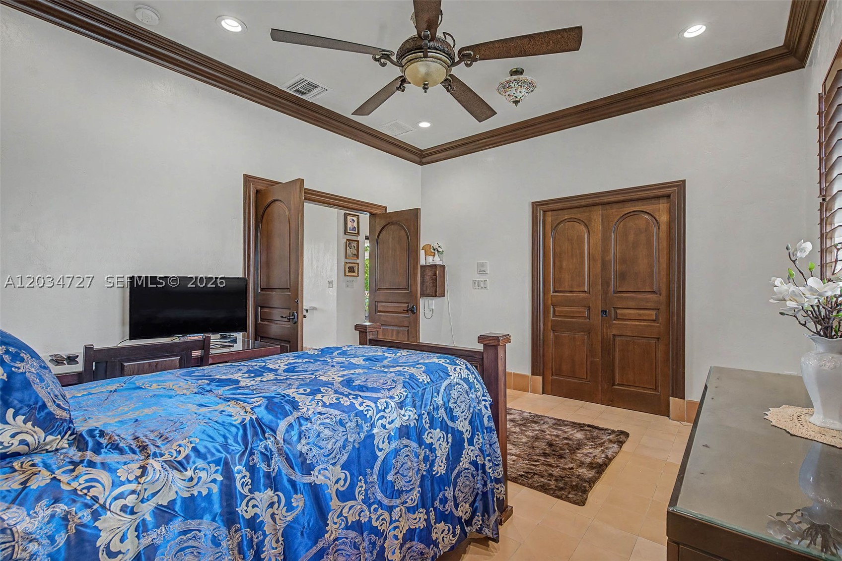 4251 SW 11th St Miami, FL 33134