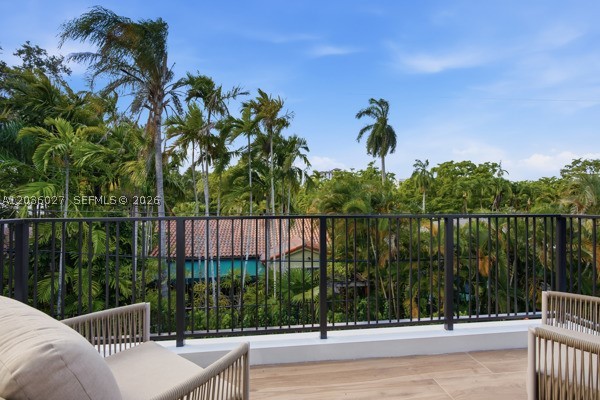 555 Catalonia Ave Coral Gables, FL 33134
