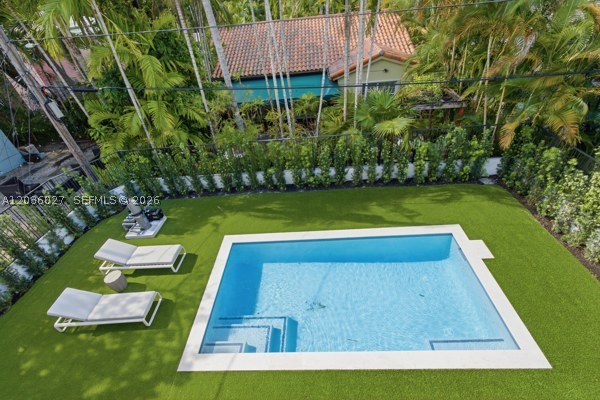 555 Catalonia Ave Coral Gables, FL 33134