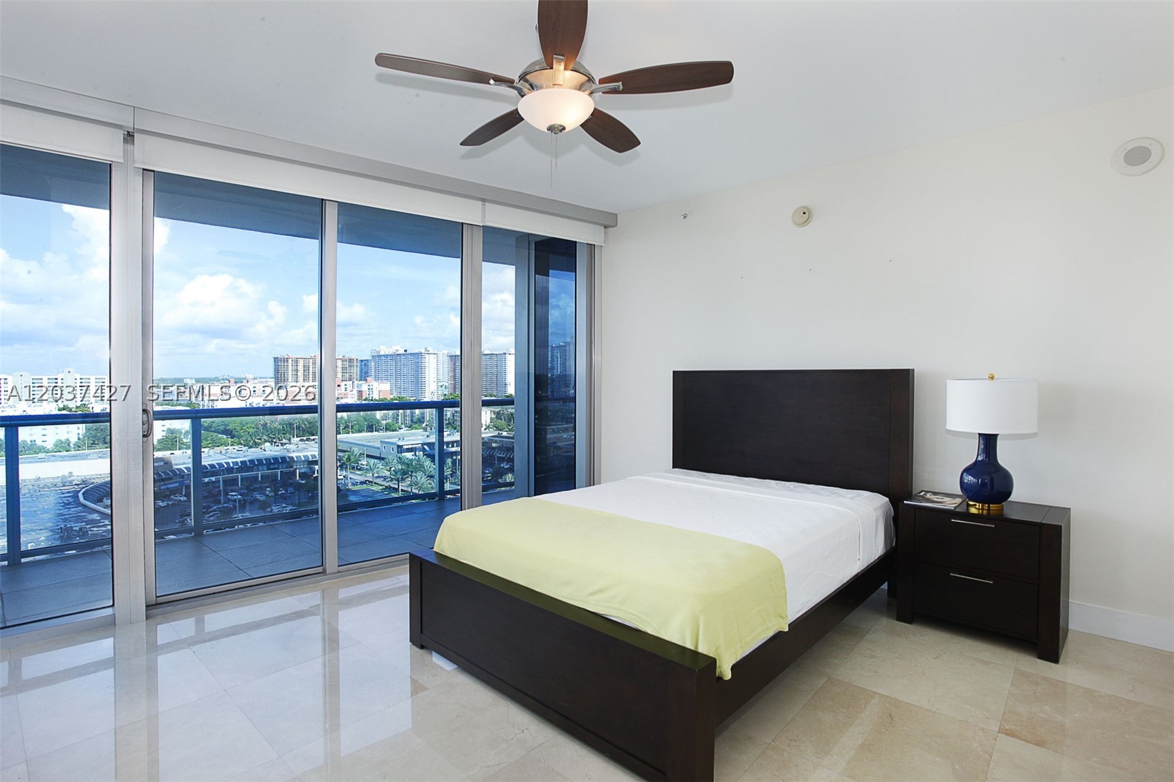 image Jade Beach10