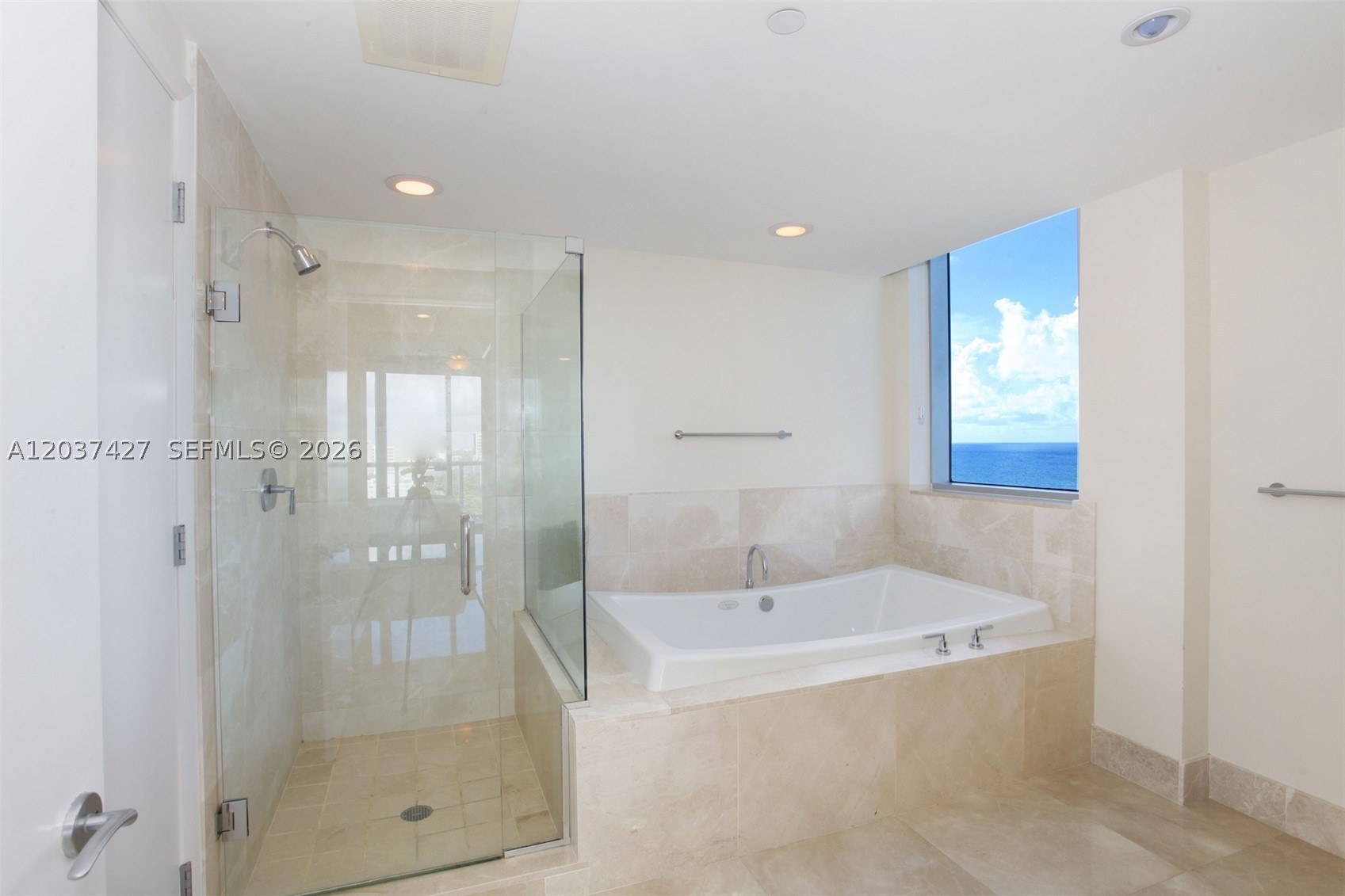 image Jade Beach12