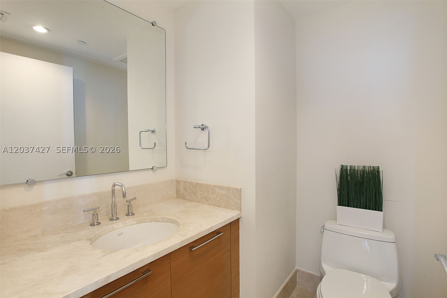 image Jade Beach18