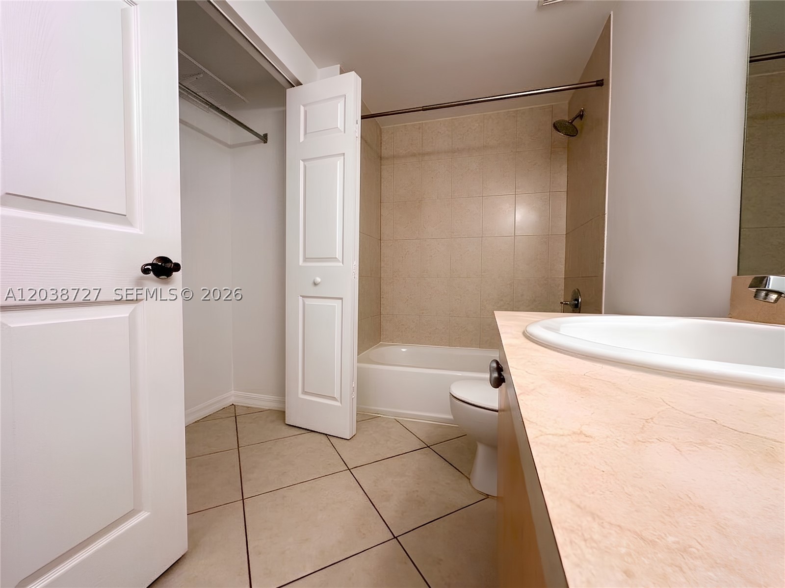 2630 SW 28th St #44 Miami, FL 33133