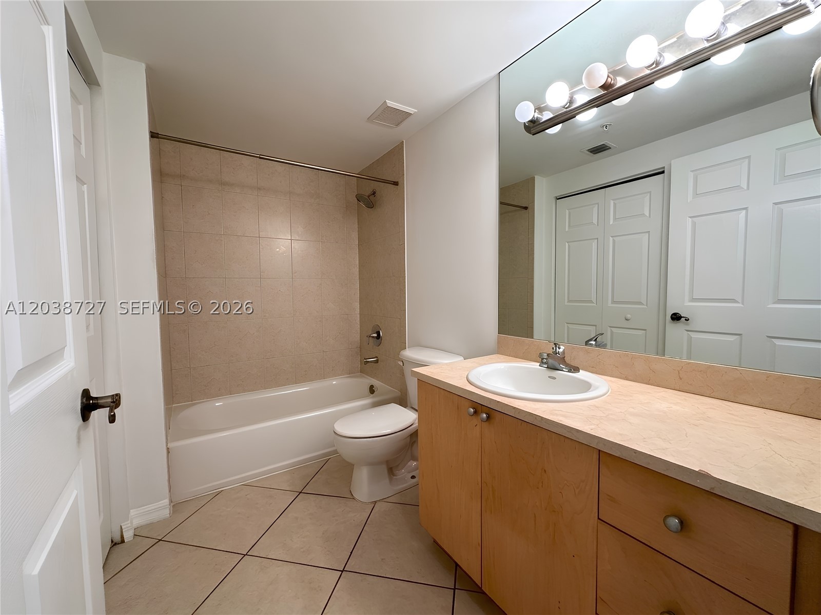 2630 SW 28th St #44 Miami, FL 33133