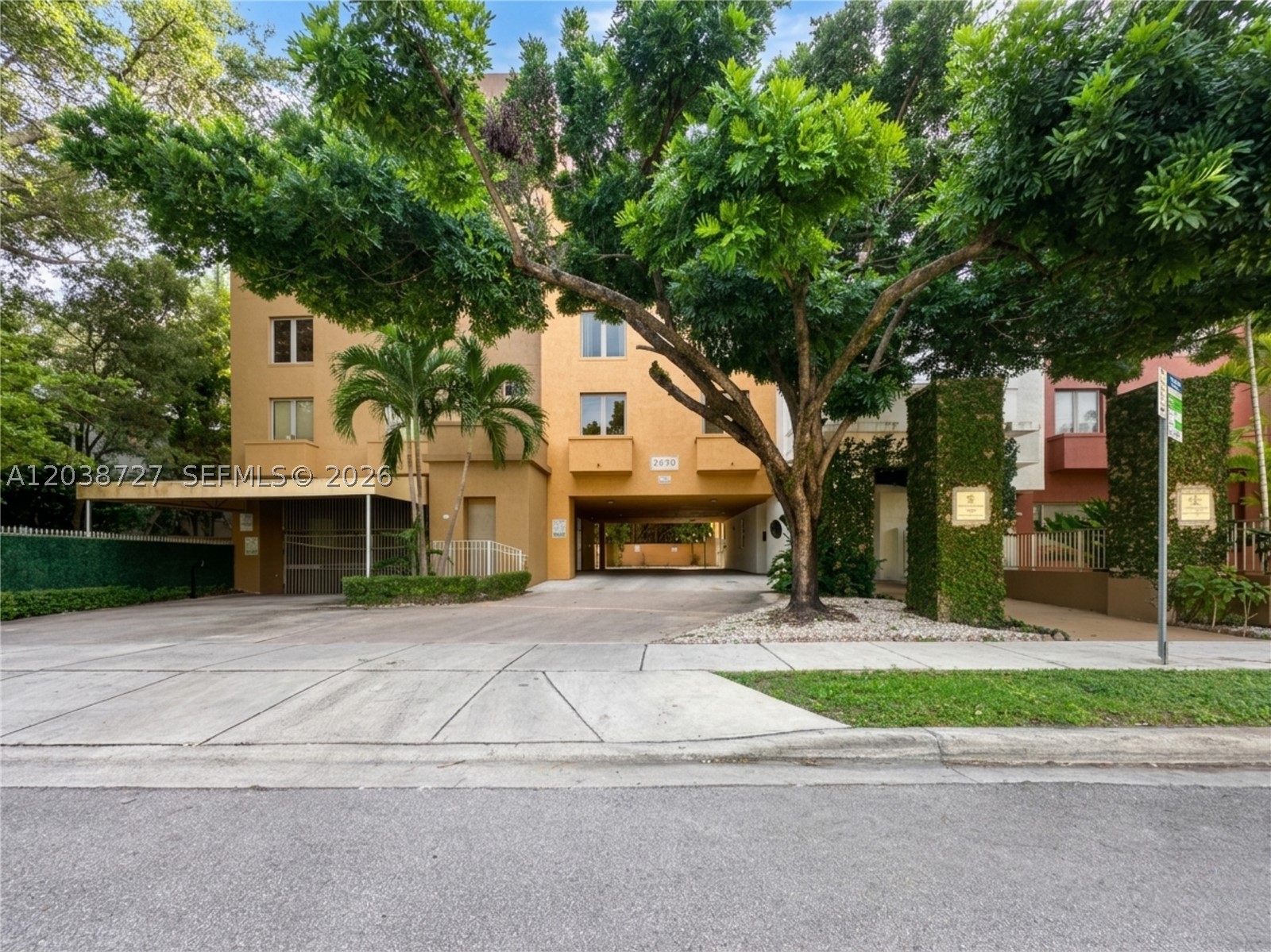 2630 SW 28th St #44 Miami, FL 33133