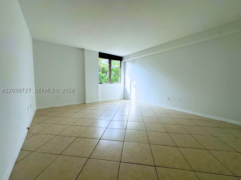 2630 SW 28th St #44 Miami, FL 33133