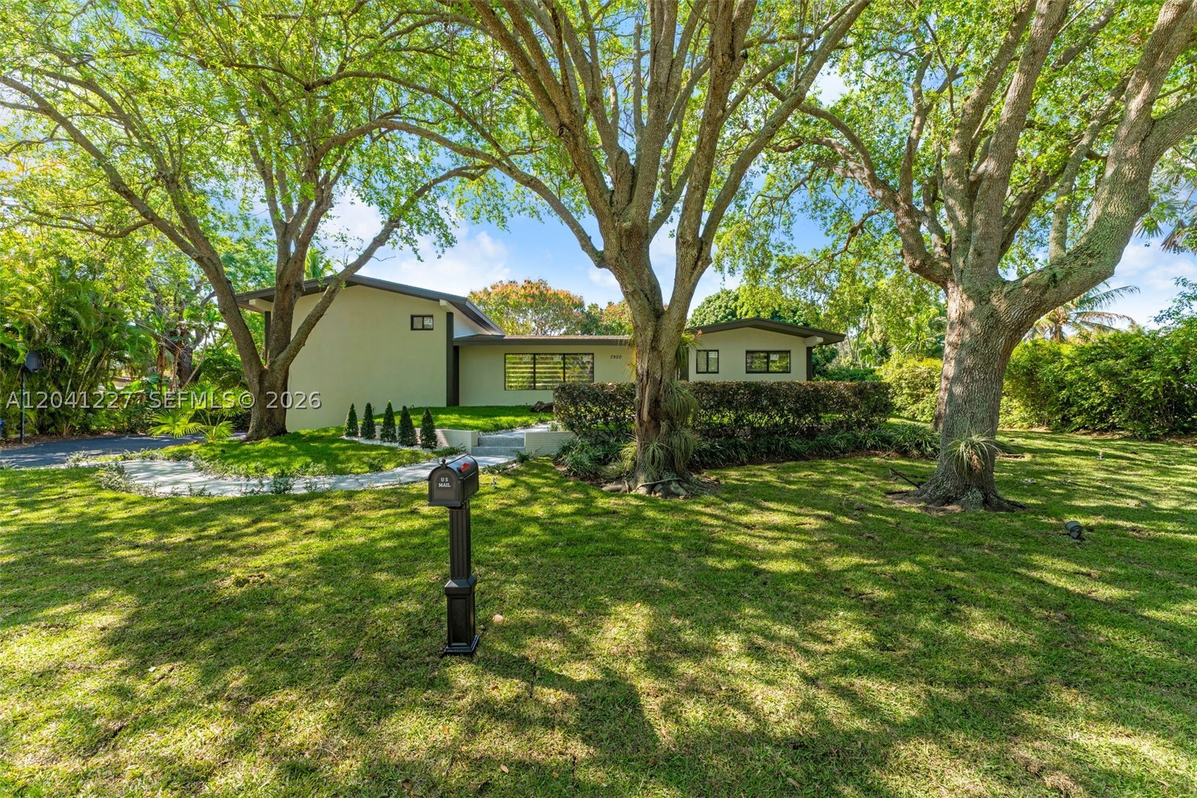 7920 SW 132nd St Pinecrest, FL 33156