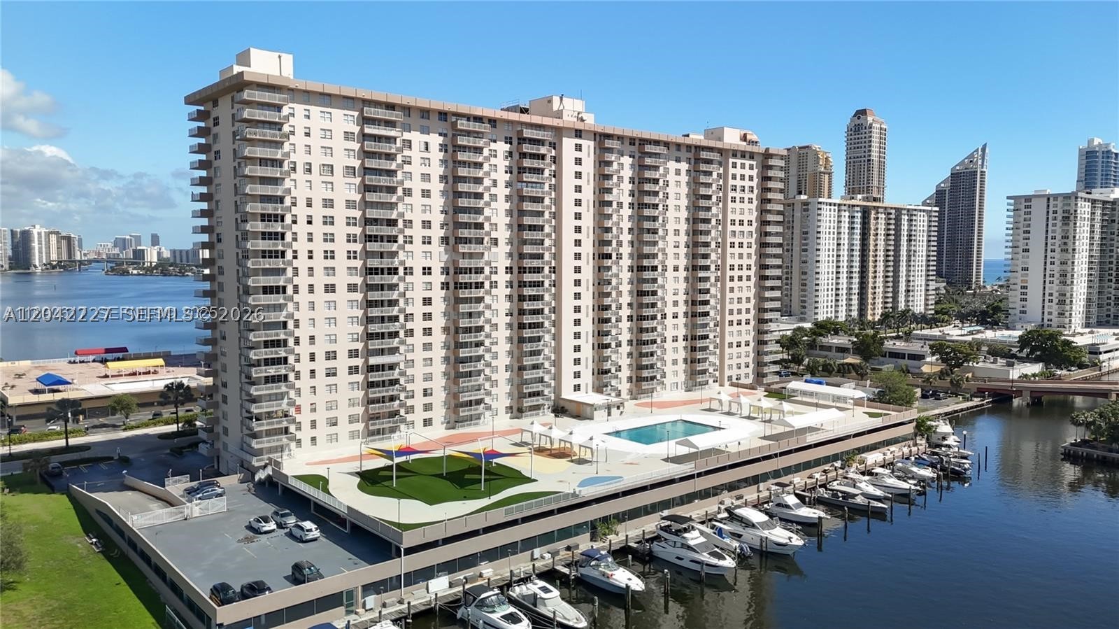 image Winston Towers 10035