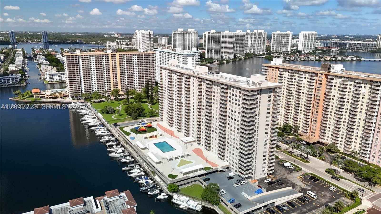 image Winston Towers 10039