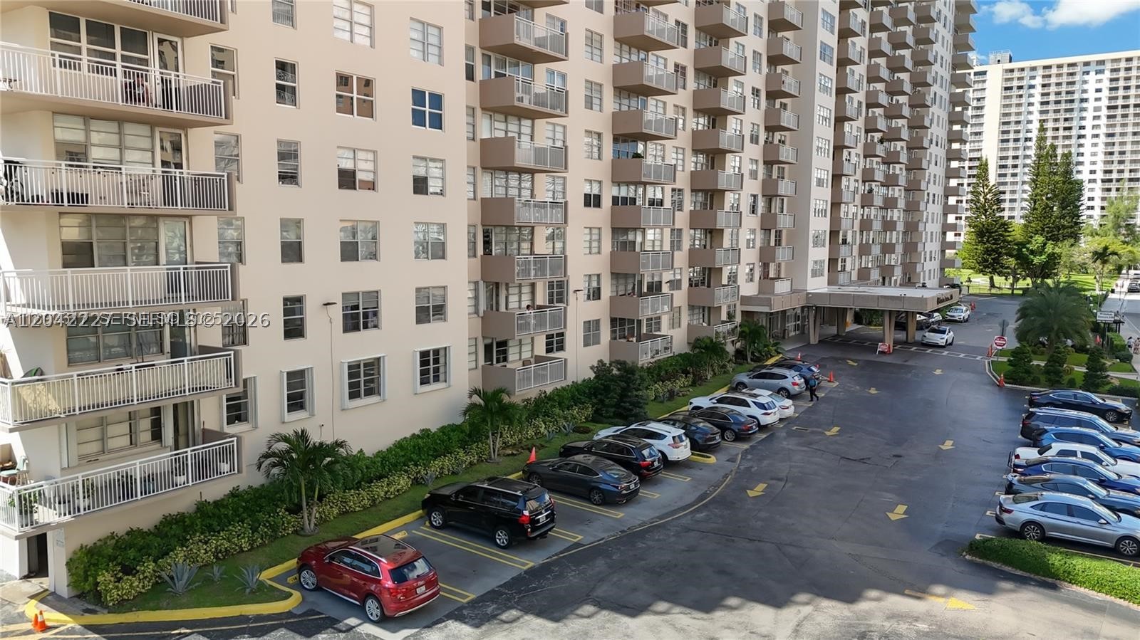 image Winston Towers 1004