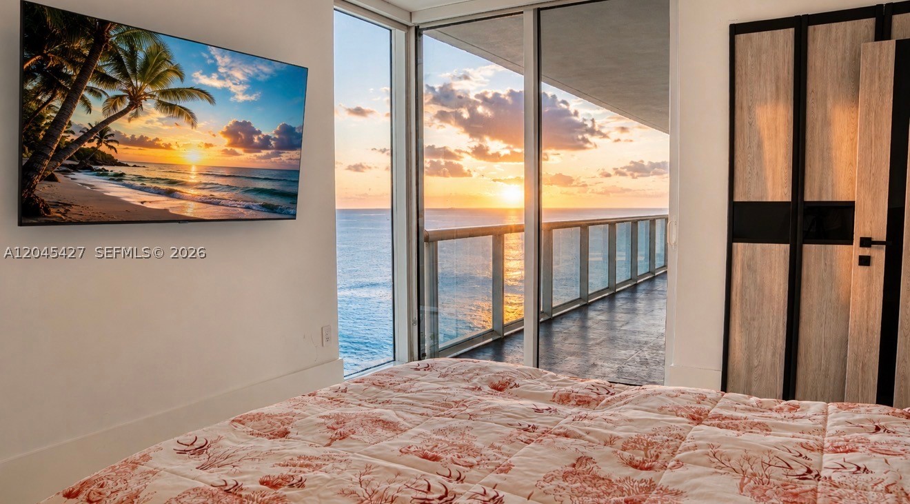 image Beach Club 340