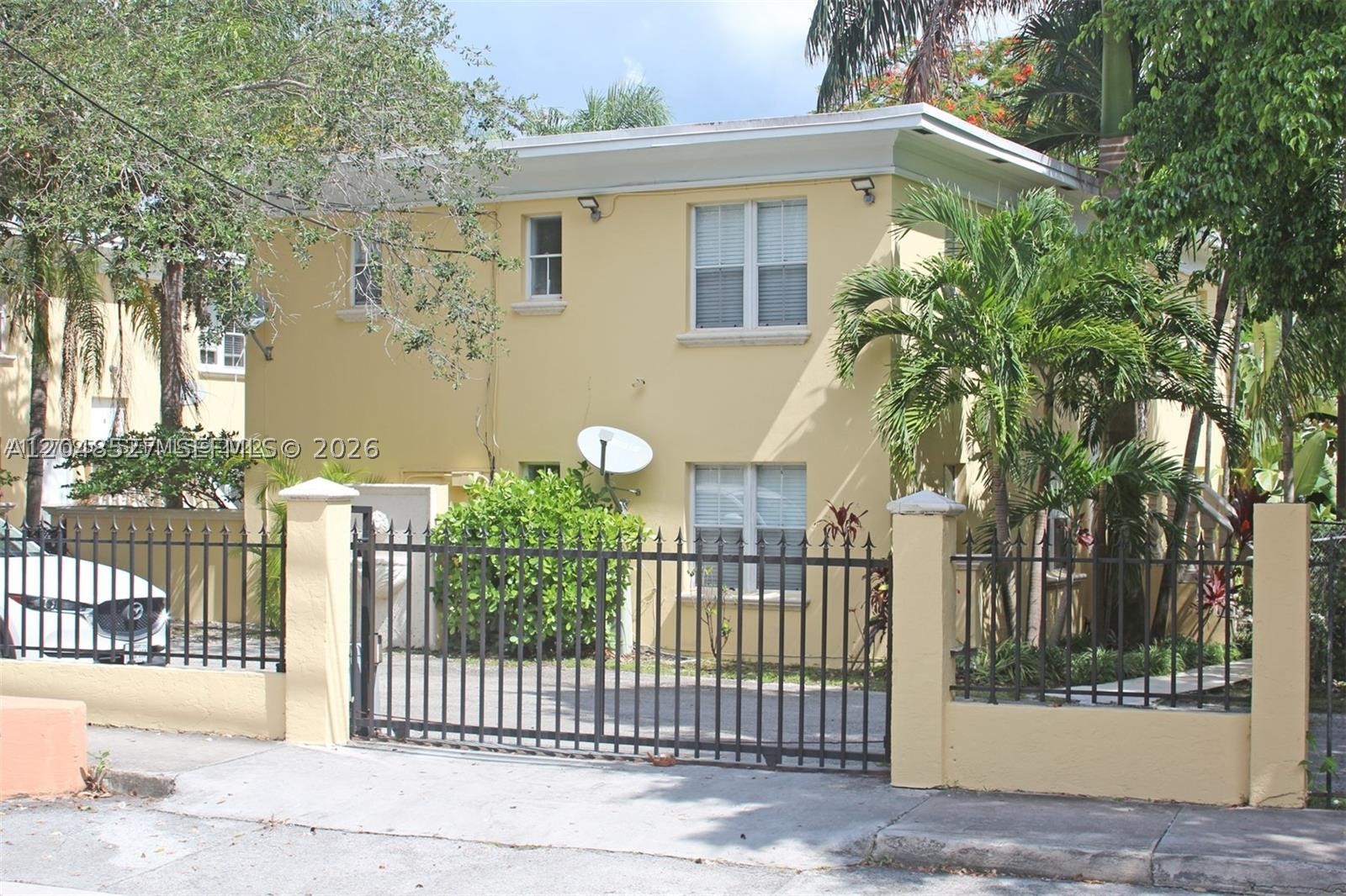 3395 Franklin Ave #D