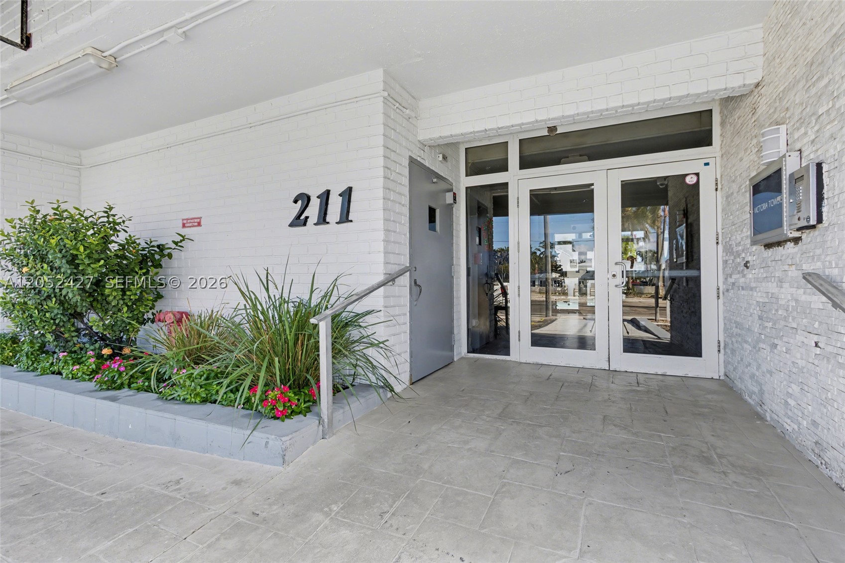 211 S Ocean Dr #205