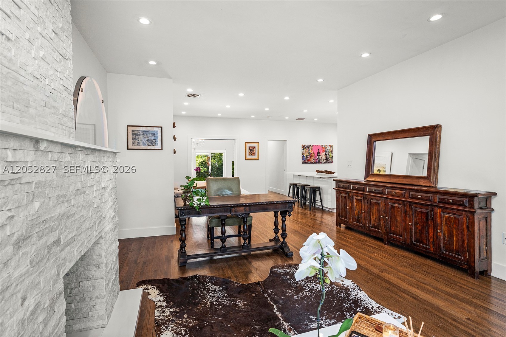 9172 Carlyle Ave Surfside, FL 33154