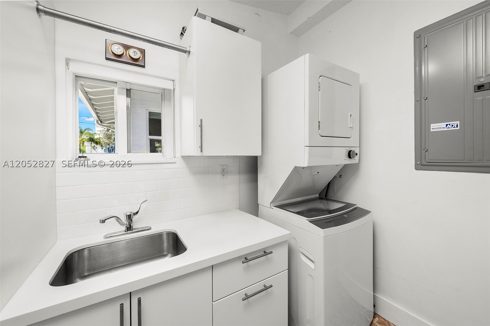 9172 Carlyle Ave Surfside, FL 33154