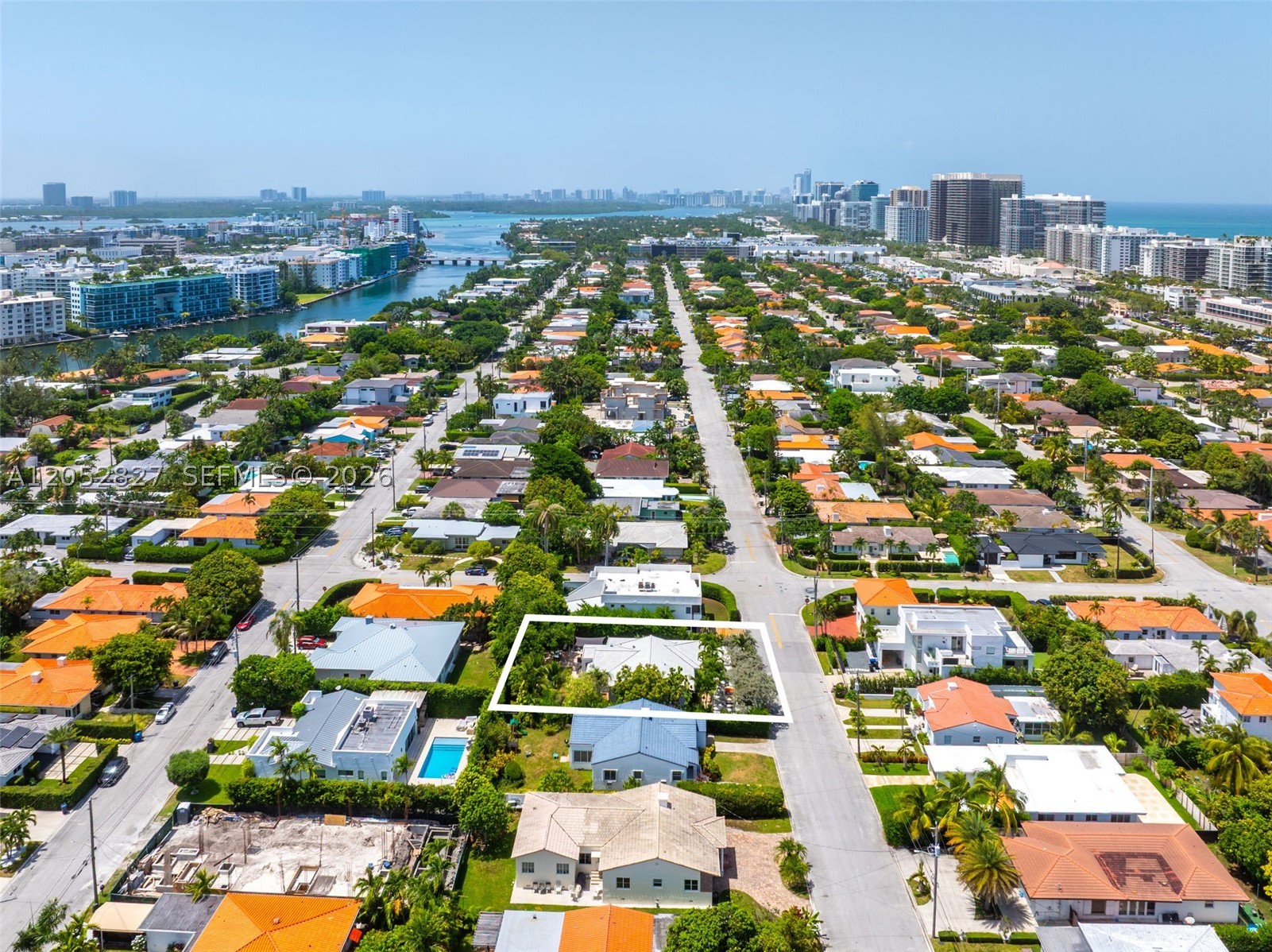9172 Carlyle Ave Surfside, FL 33154