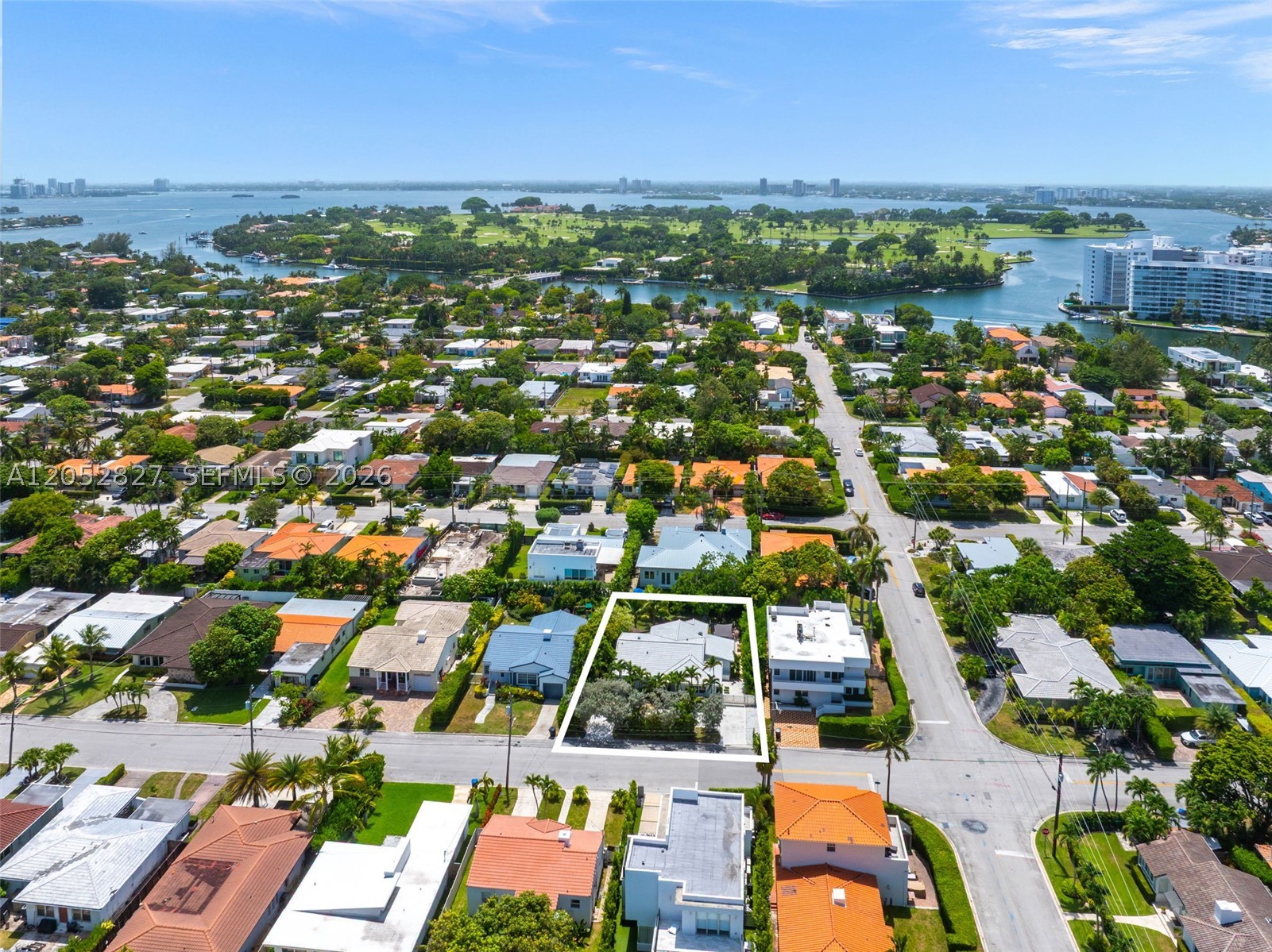 9172 Carlyle Ave Surfside, FL 33154