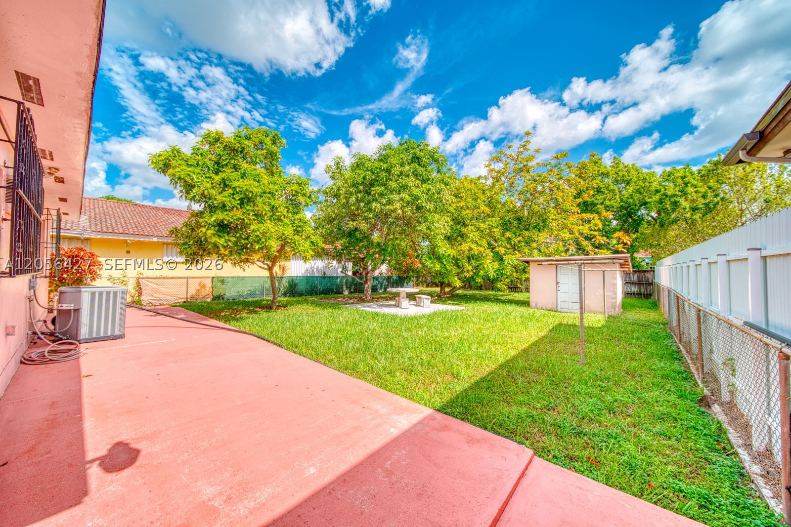 6335 SW 31st St Miami, FL 33155