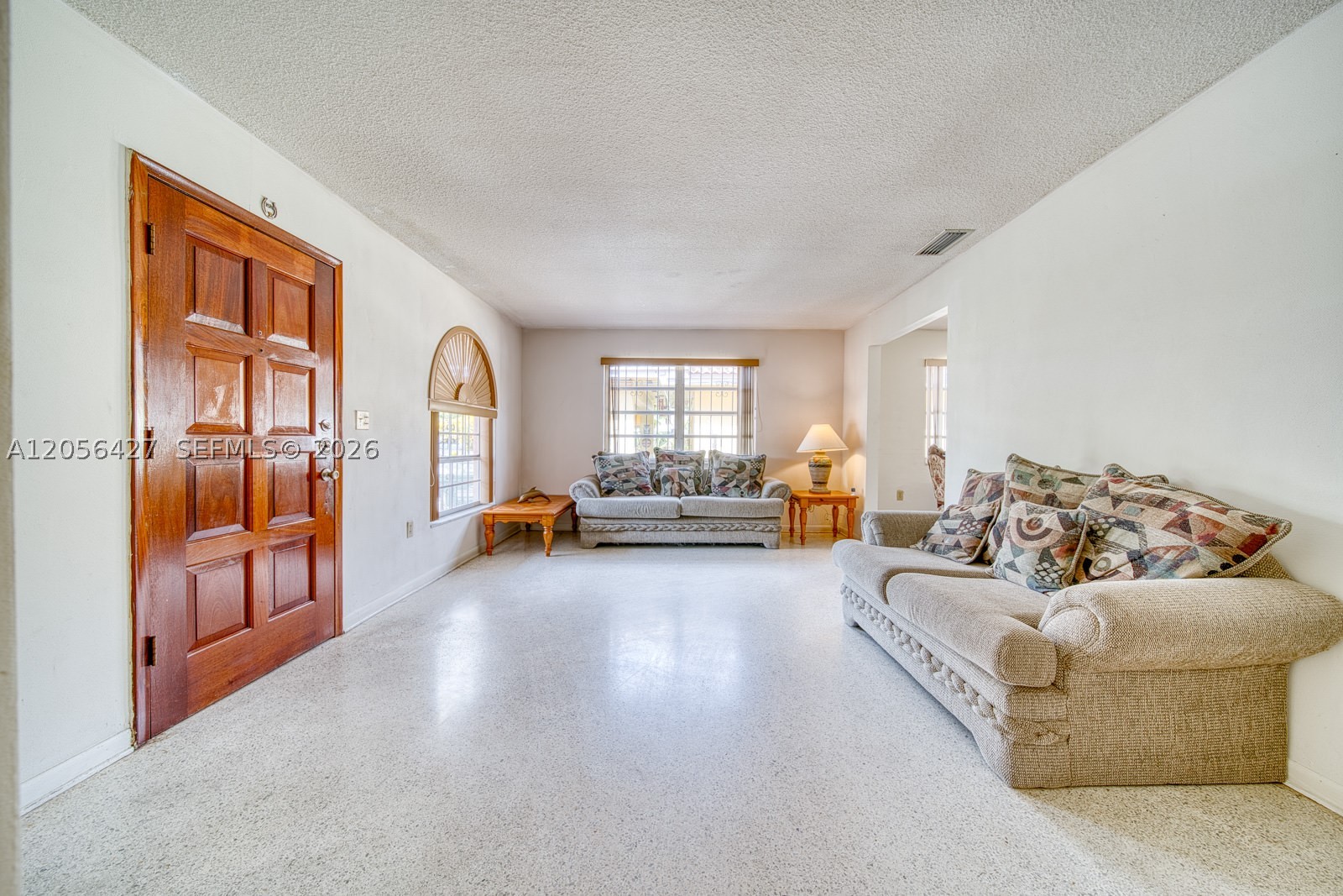 6335 SW 31st St Miami, FL 33155