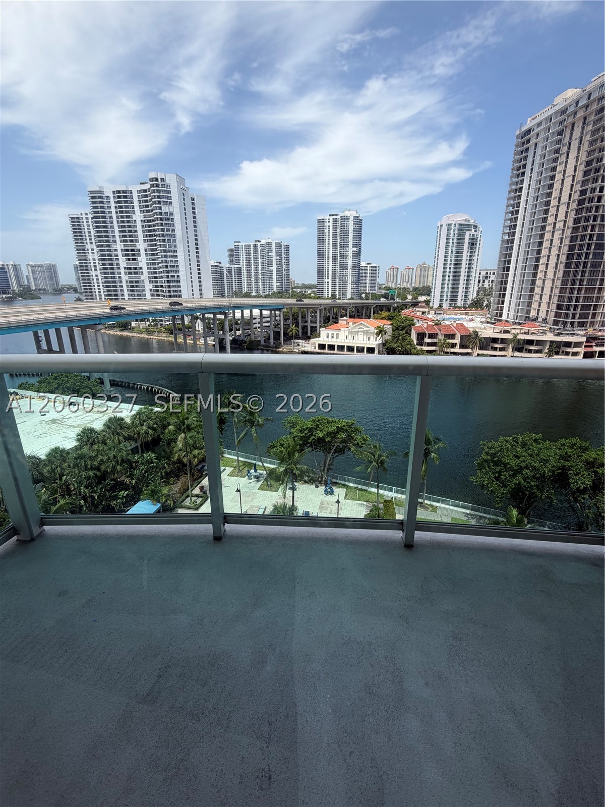 19390 Collins Ave #1007