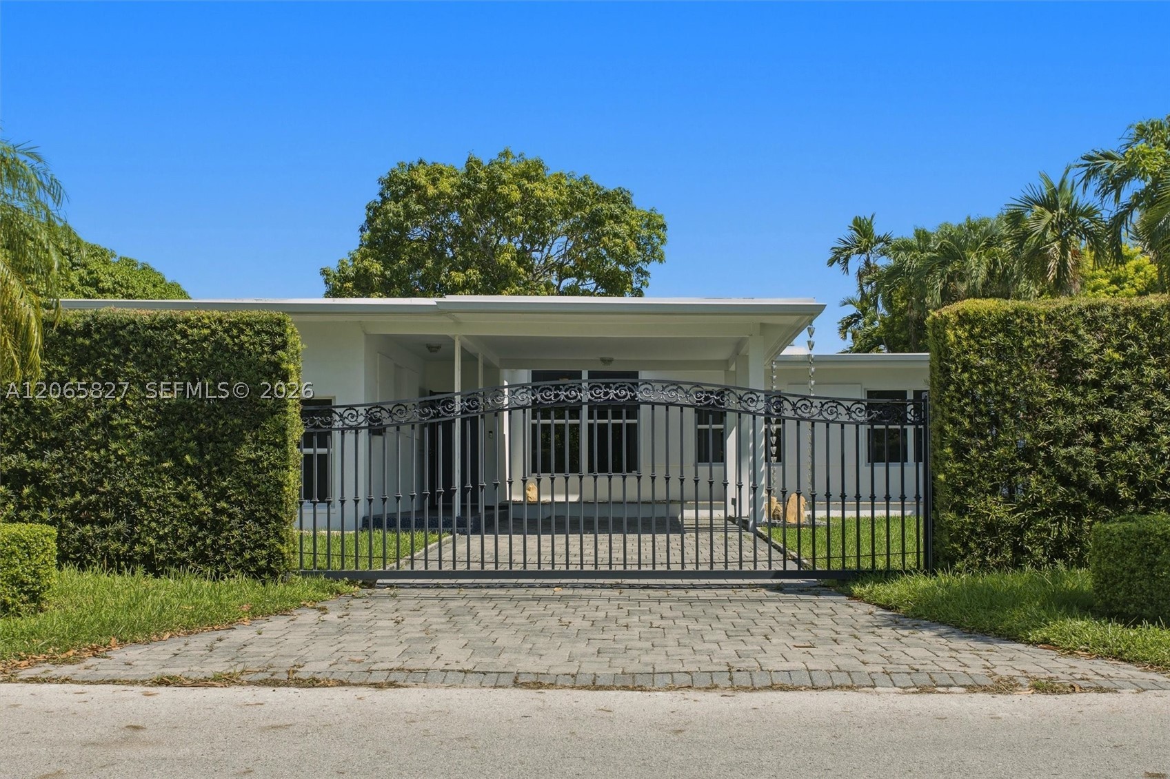 1525 Calais Dr Miami Beach, FL 33141