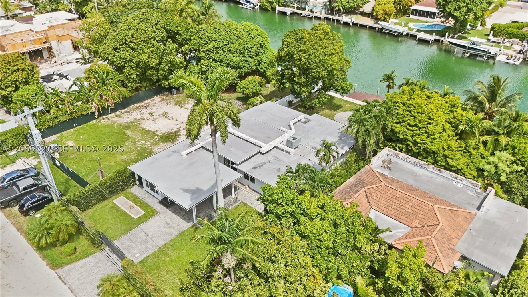 1525 Calais Dr Miami Beach, FL 33141