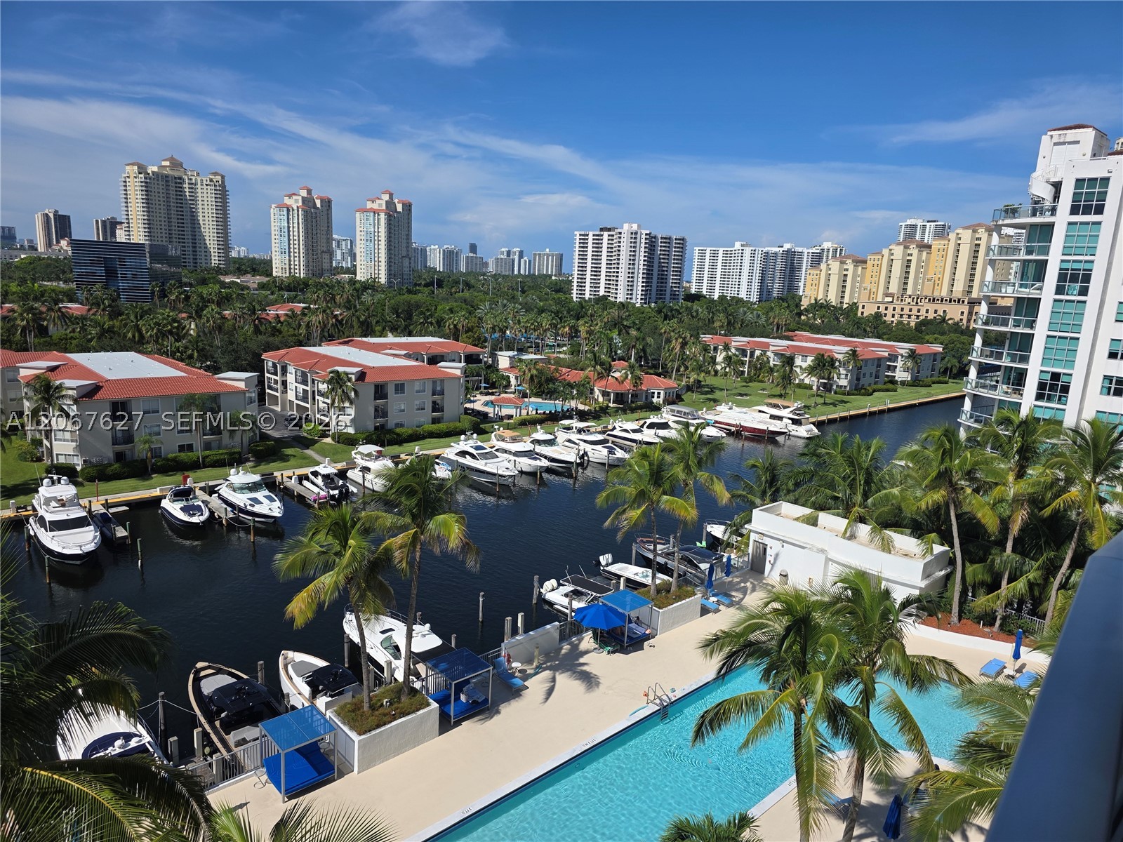 image Uptown Marina Lofts0