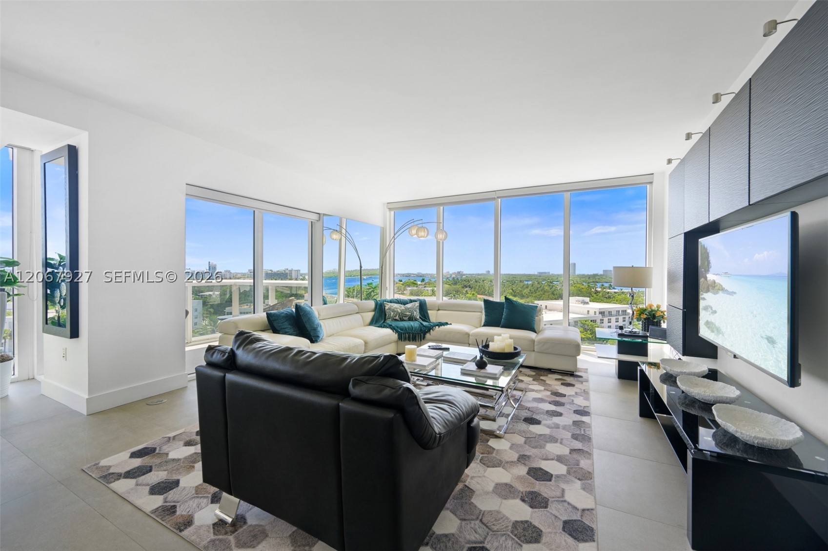 image Harbour House2