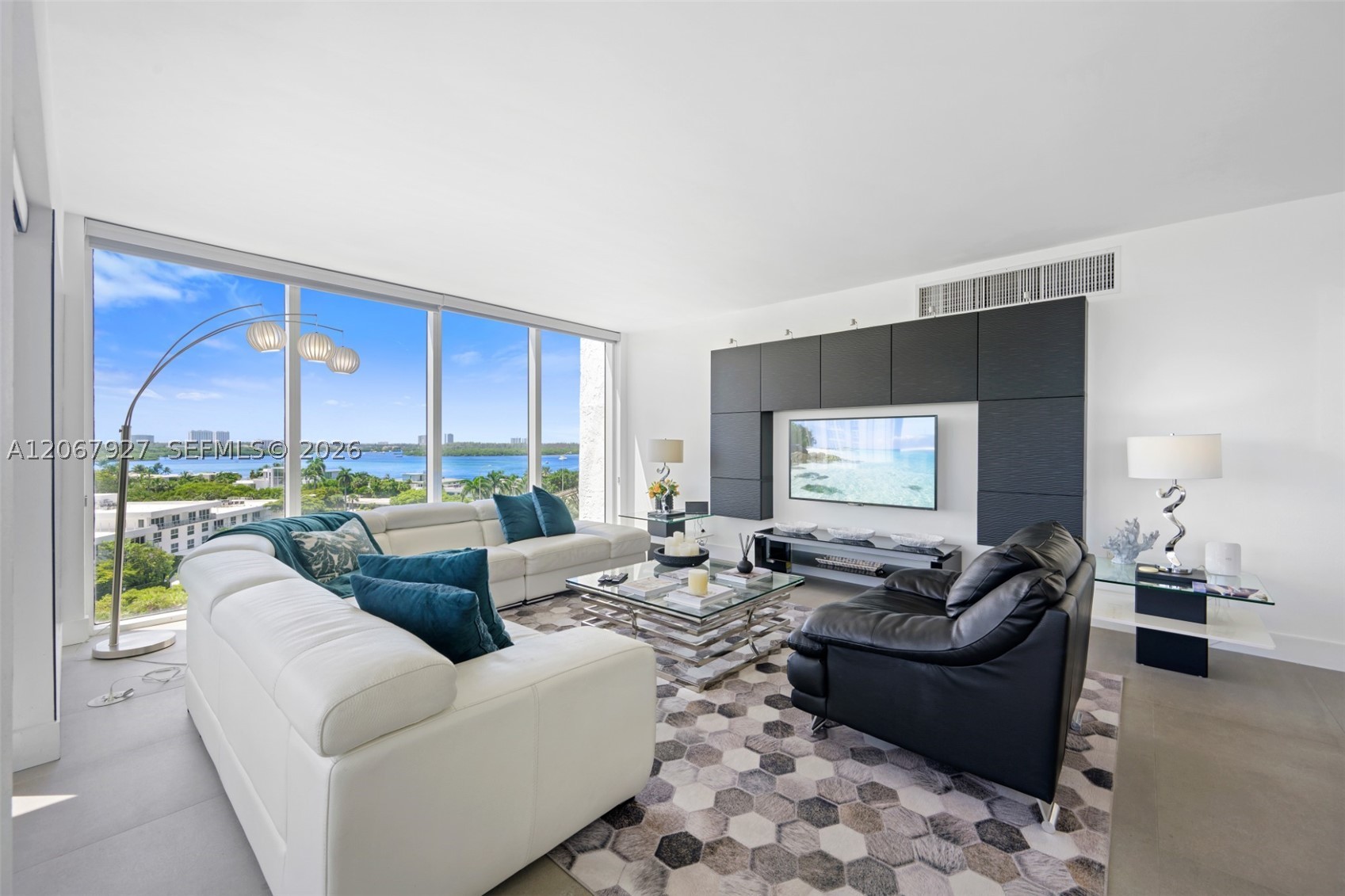 image Harbour House4