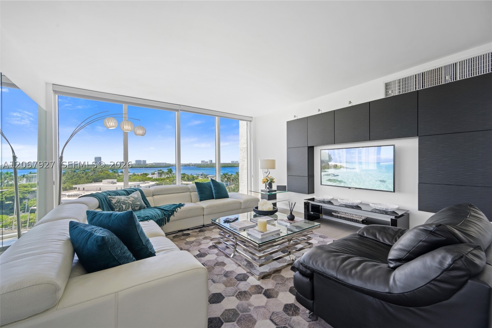 image Harbour House5