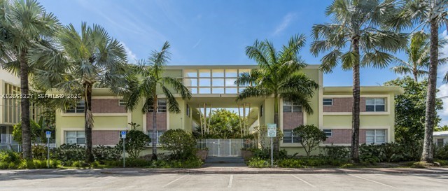 350 S Shore Dr #15