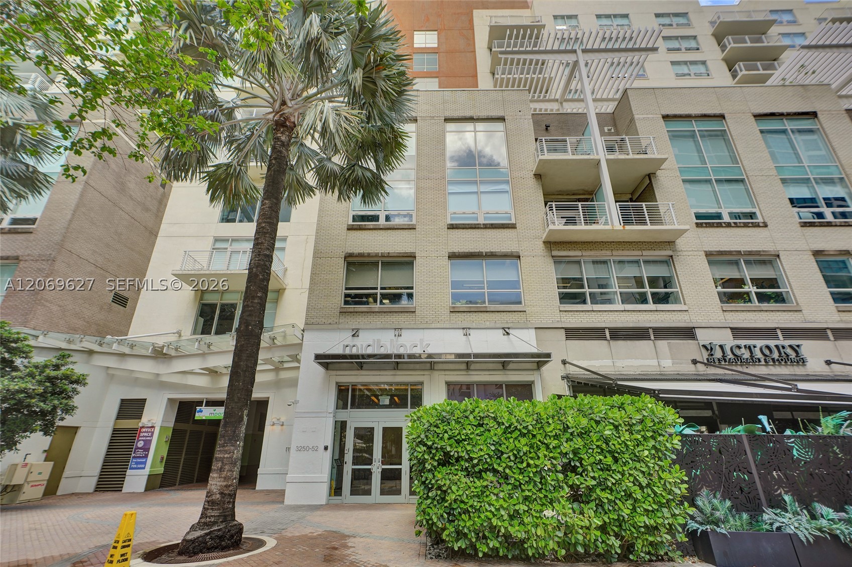3250 NE 1st Ave #511