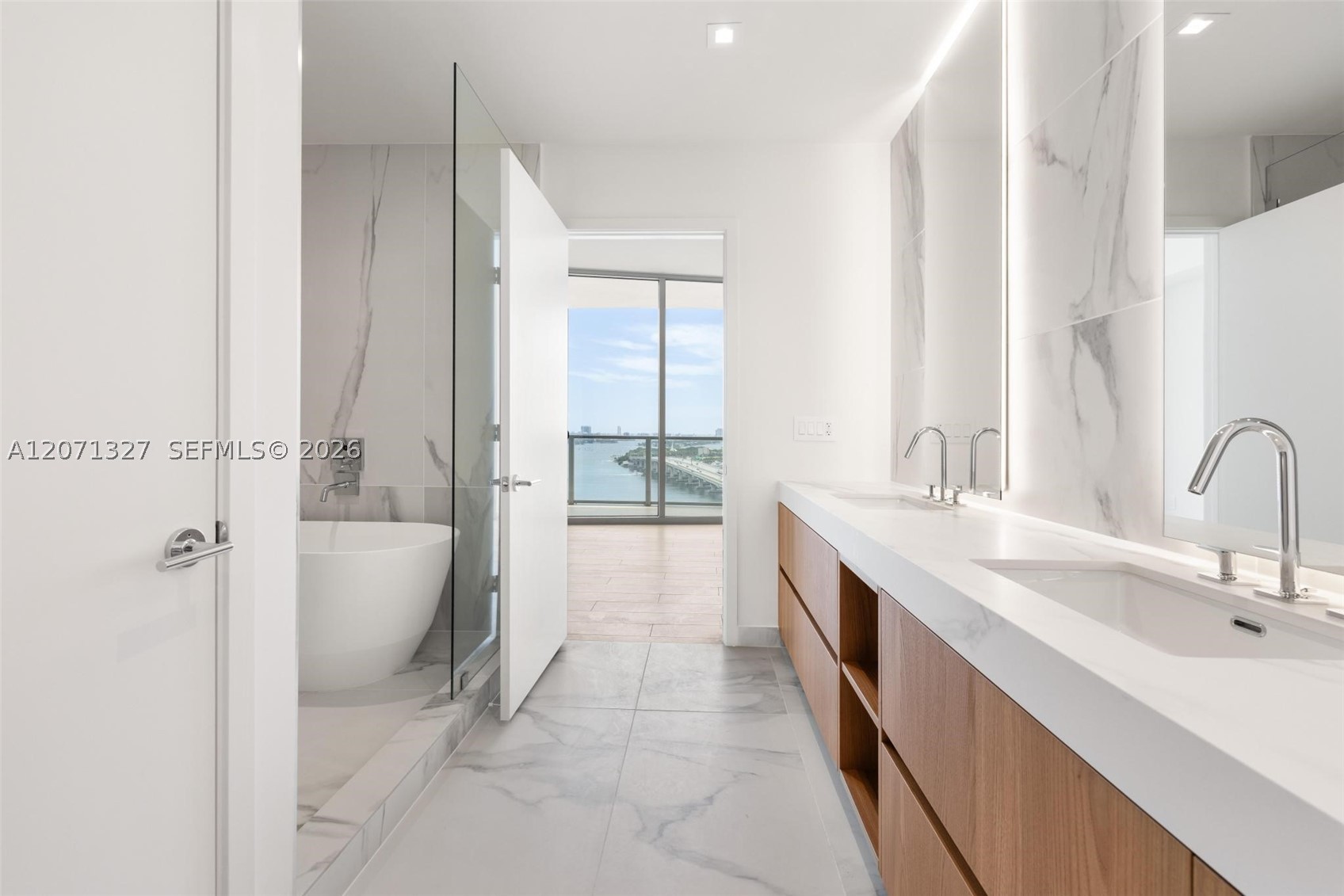 image Casa Bella Residences14