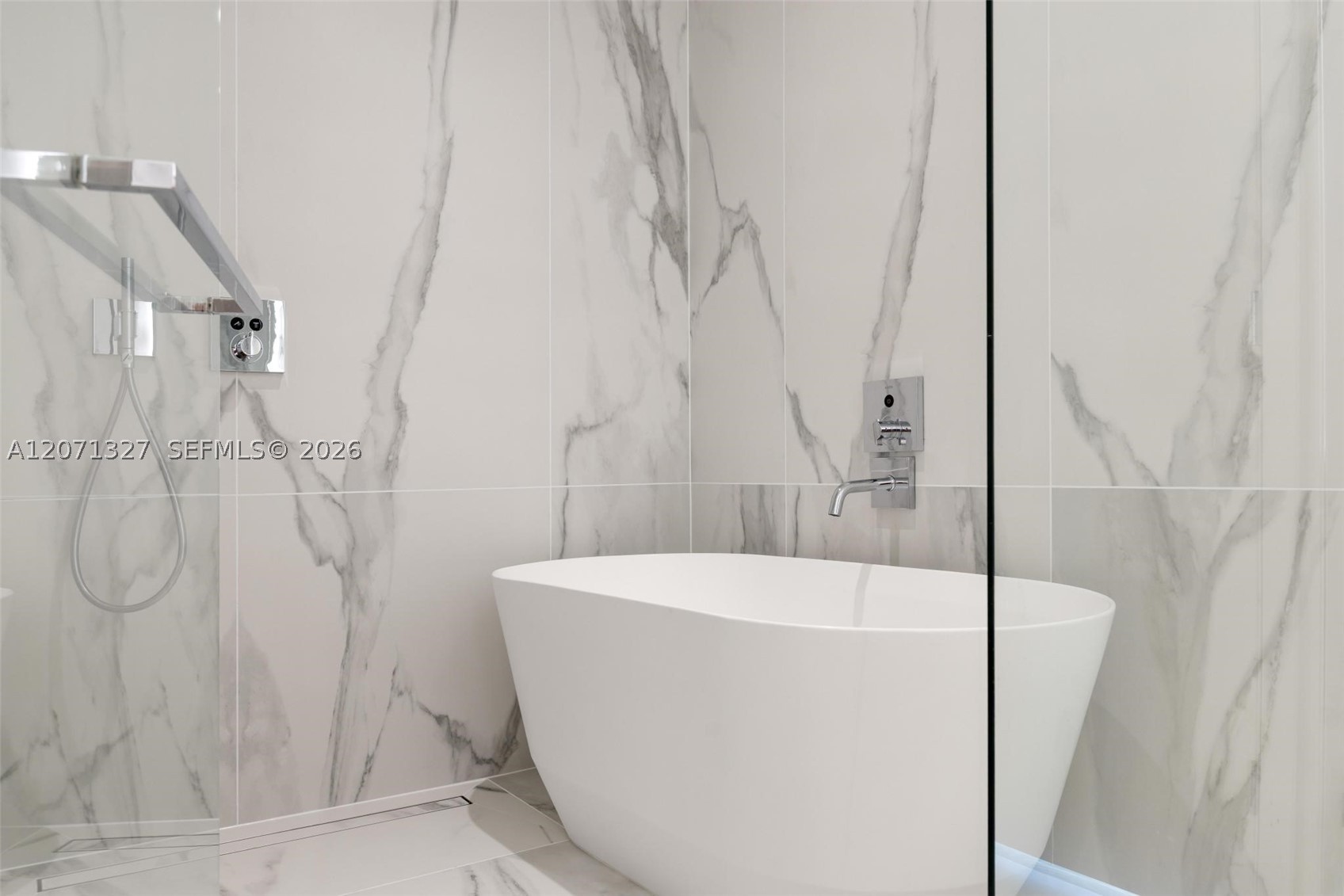image Casa Bella Residences15