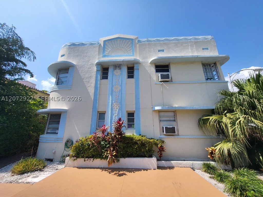 850 Jefferson Ave #1