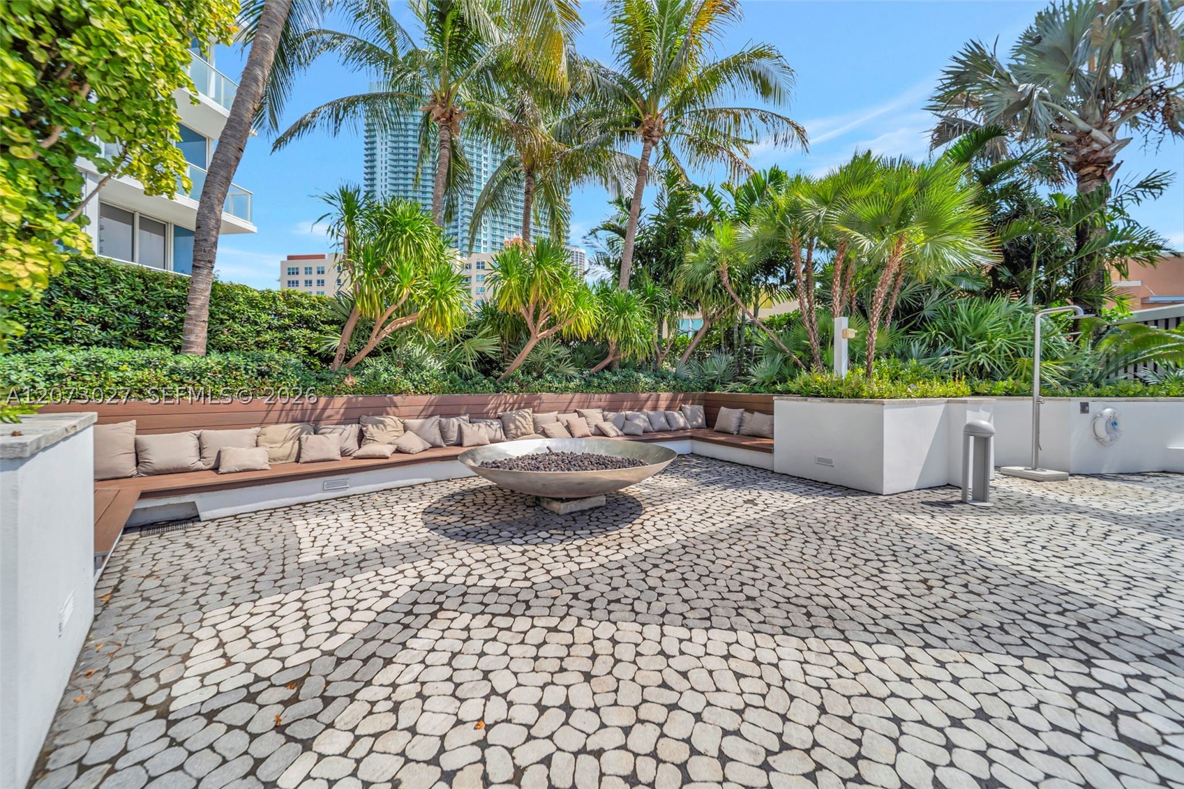 2020 N Bayshore Dr #708 Miami, FL 33137
