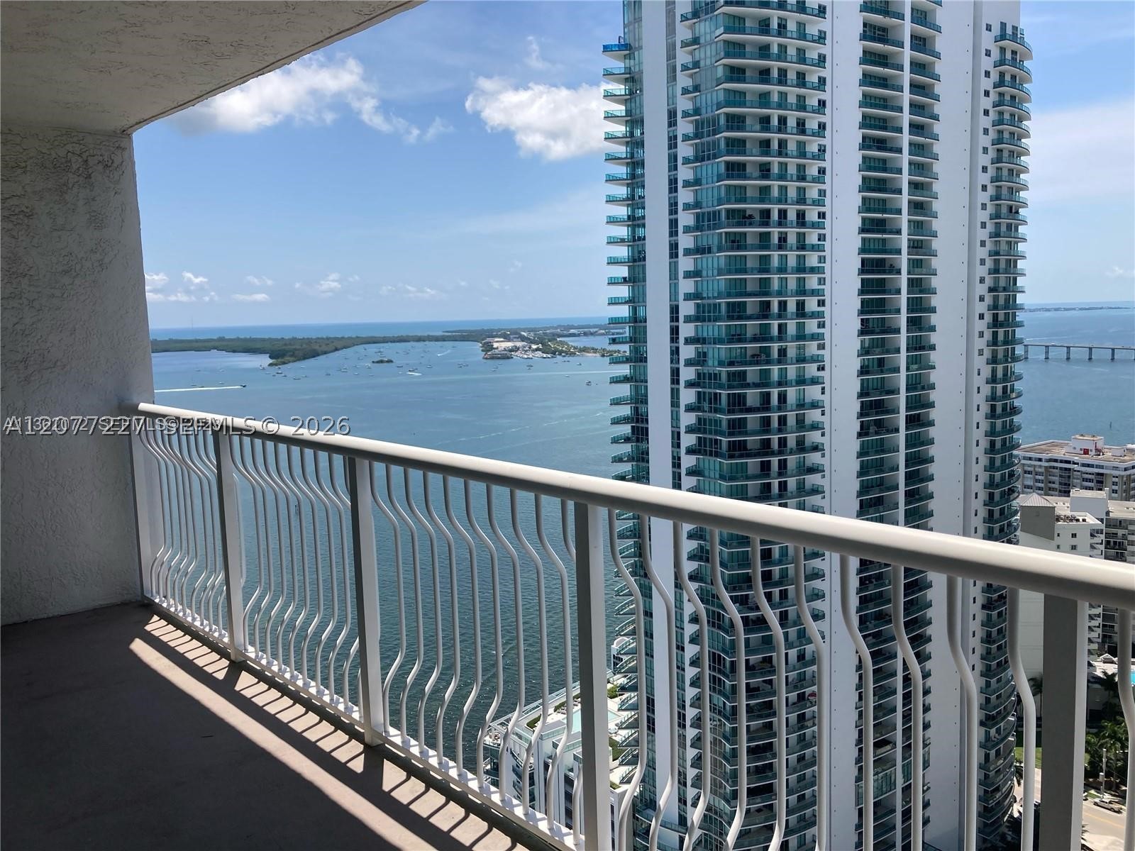 image The Club at Brickell Bay6
