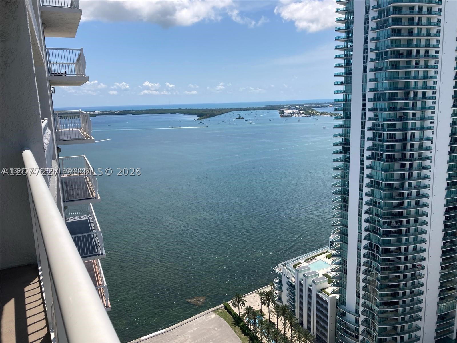 image The Club at Brickell Bay7