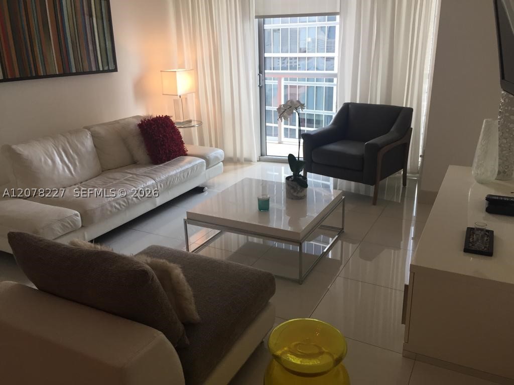 image Icon Brickell III (W Miami)3