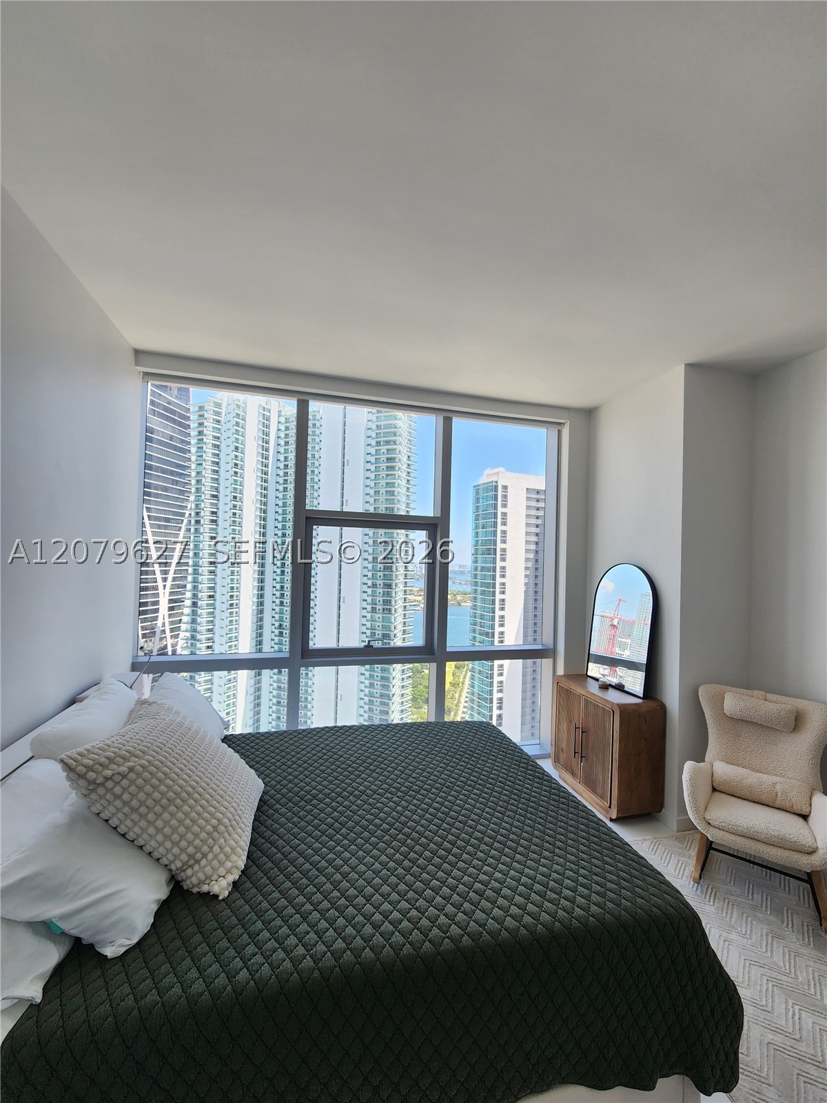 851 NE 1st Ave #3801 Miami, FL 33132