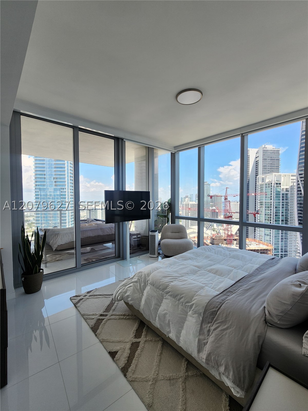 851 NE 1st Ave #3801 Miami, FL 33132