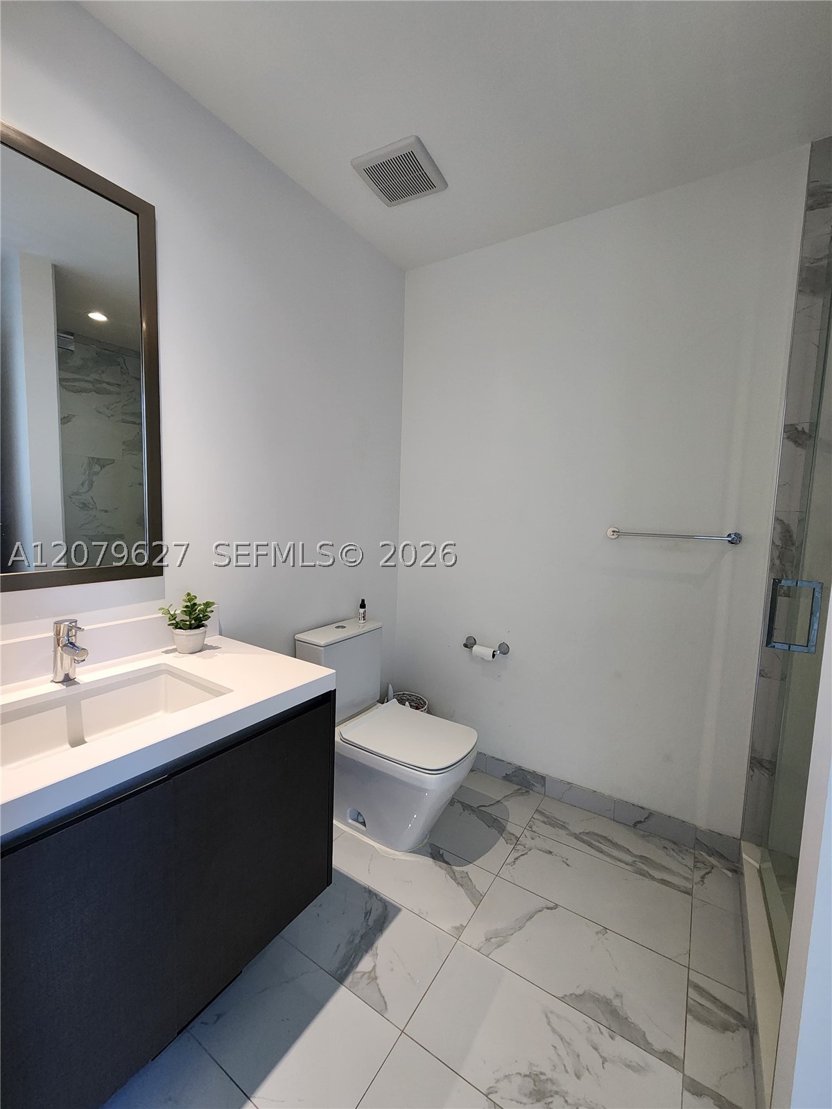 851 NE 1st Ave #3801 Miami, FL 33132