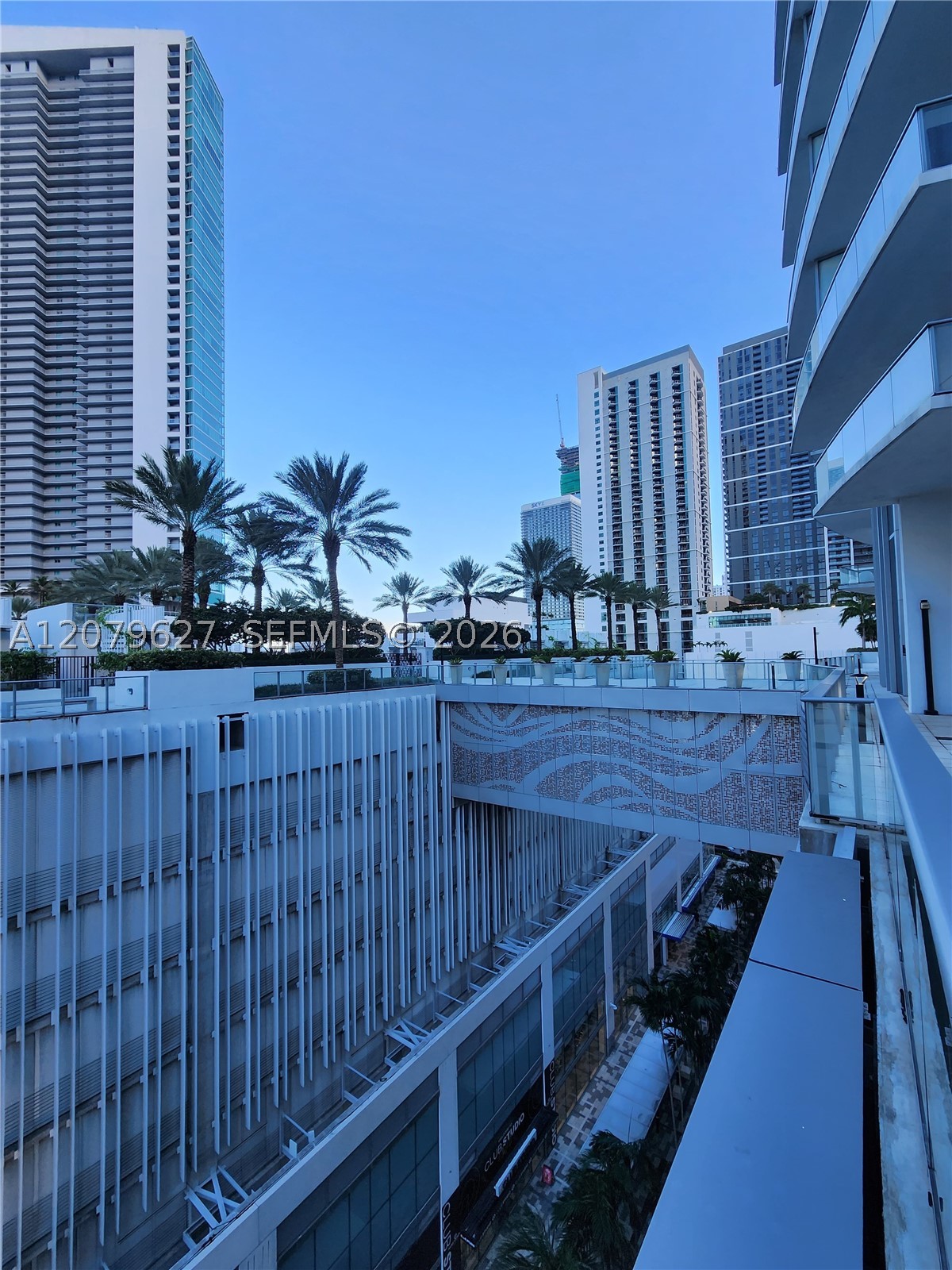 851 NE 1st Ave #3801 Miami, FL 33132