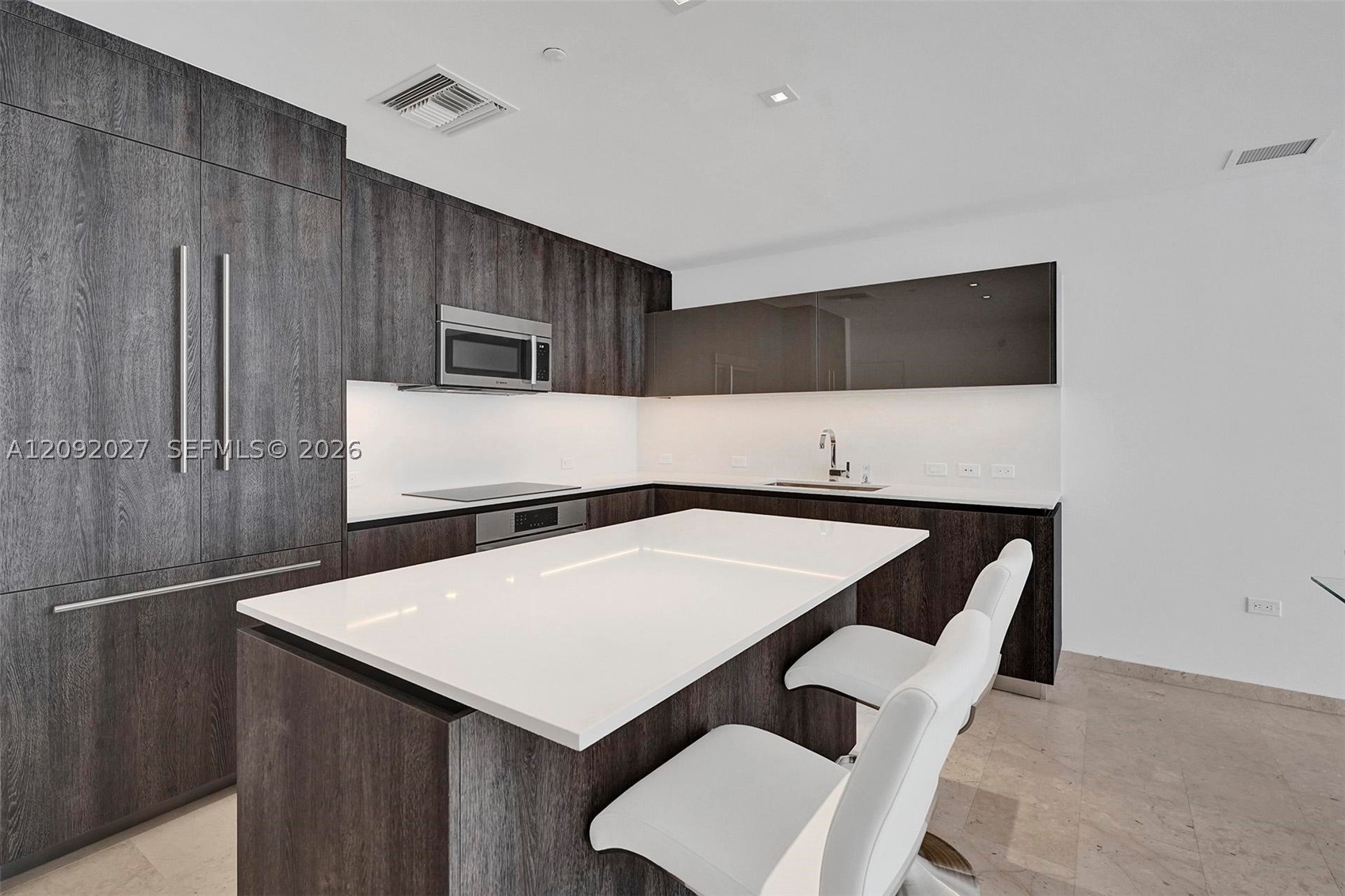 88 SW 7th St #910 Miami, FL 33130