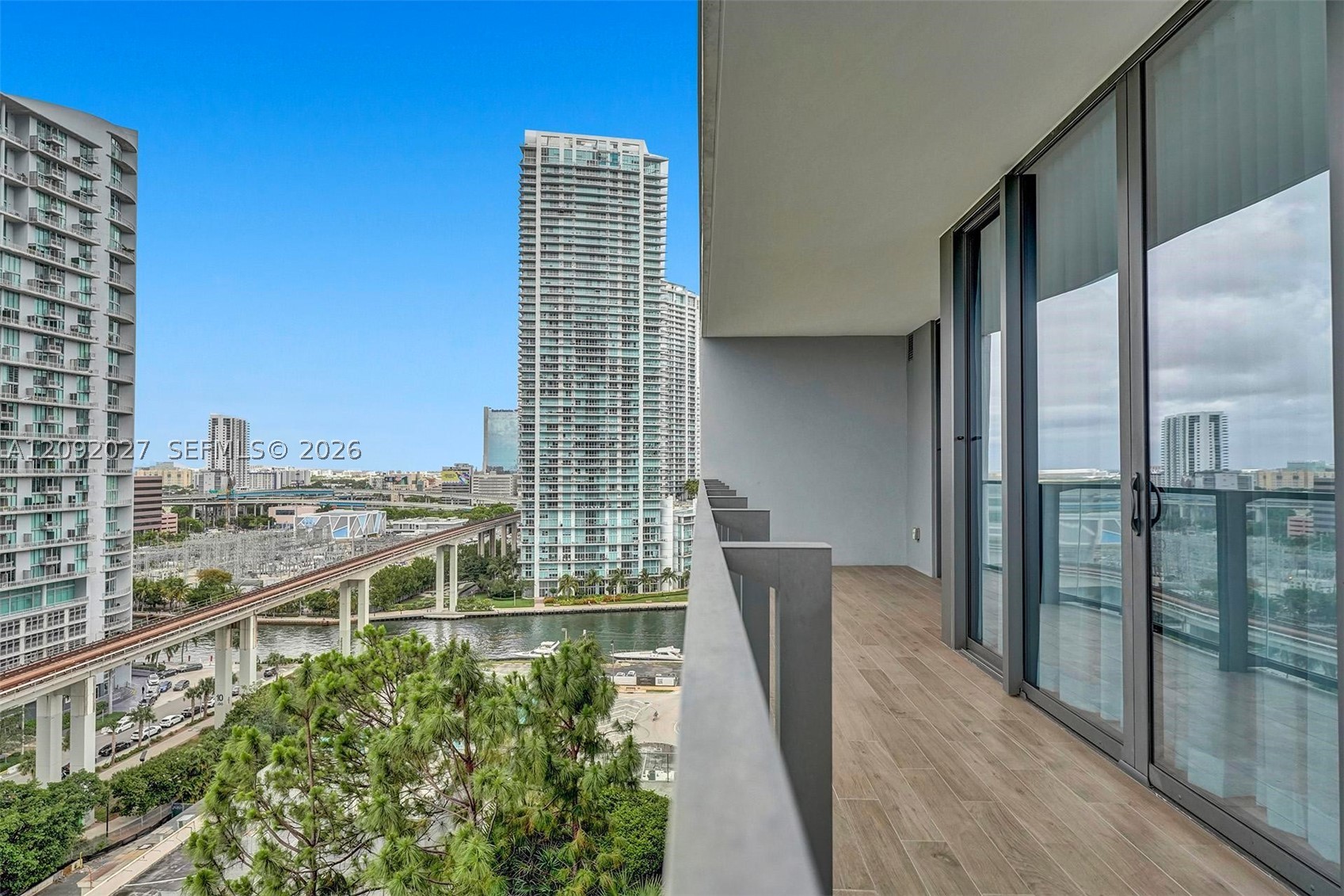88 SW 7th St #910 Miami, FL 33130