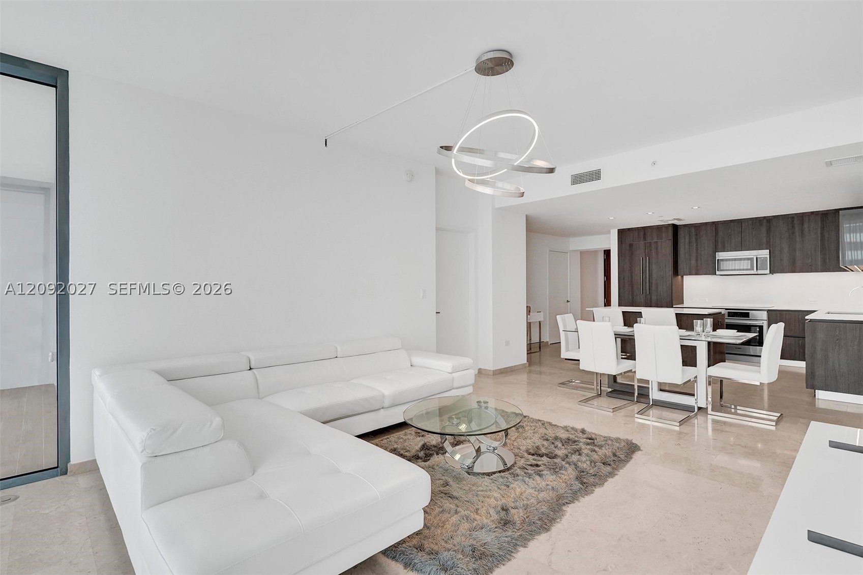 88 SW 7th St #910 Miami, FL 33130