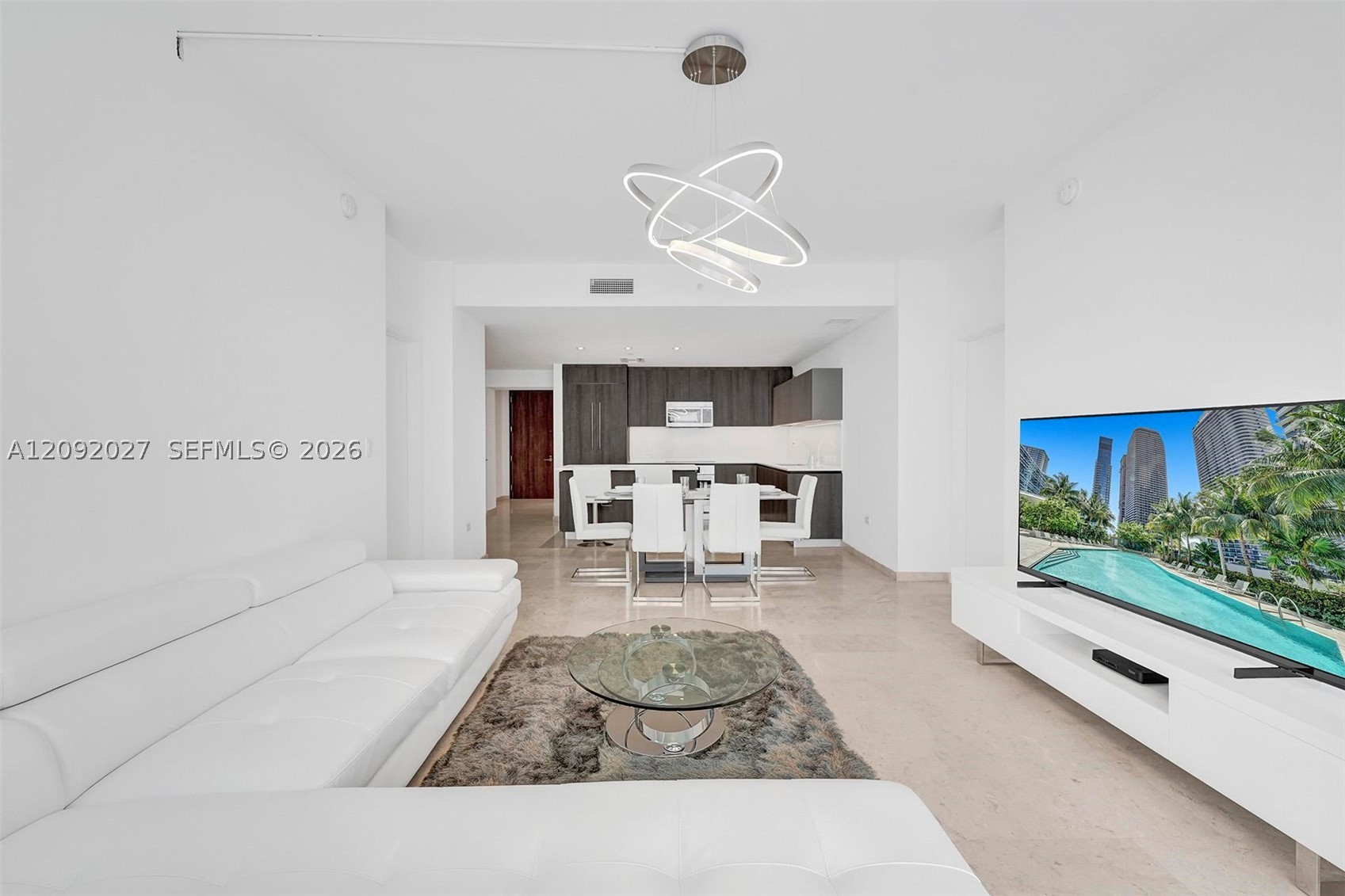 88 SW 7th St #910 Miami, FL 33130